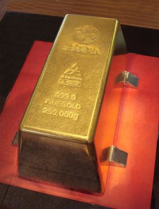 366px-Toi_250kg_gold_bar