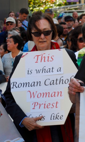 2015-09-23 Women Priests 011