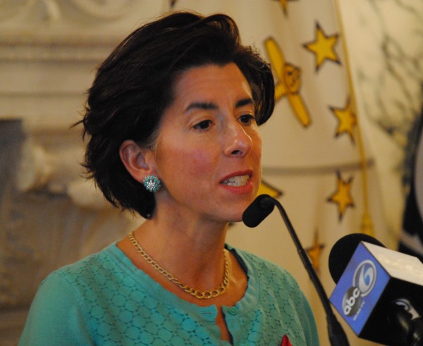 2015-11-30 World AIDS Day 007 Gina Raimondo