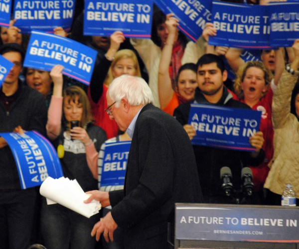 2016-01-02 Bernie Sanders 324