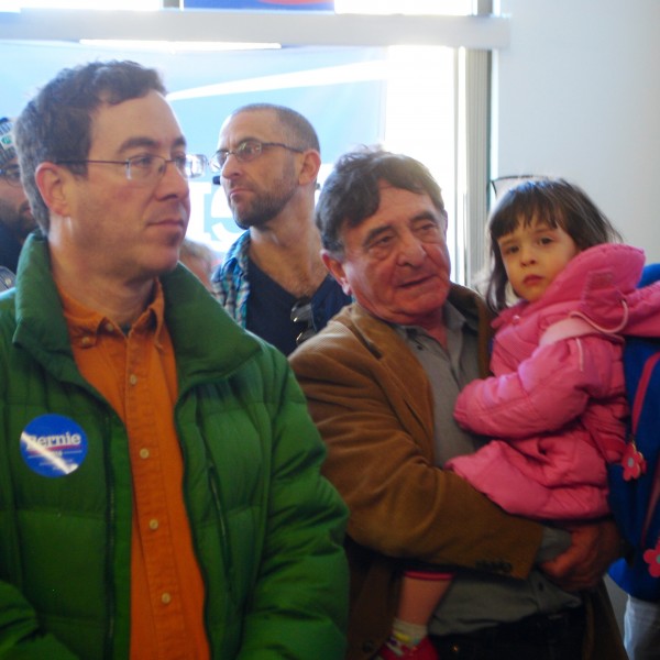 2016-04-10 Sanders RI HQ 008