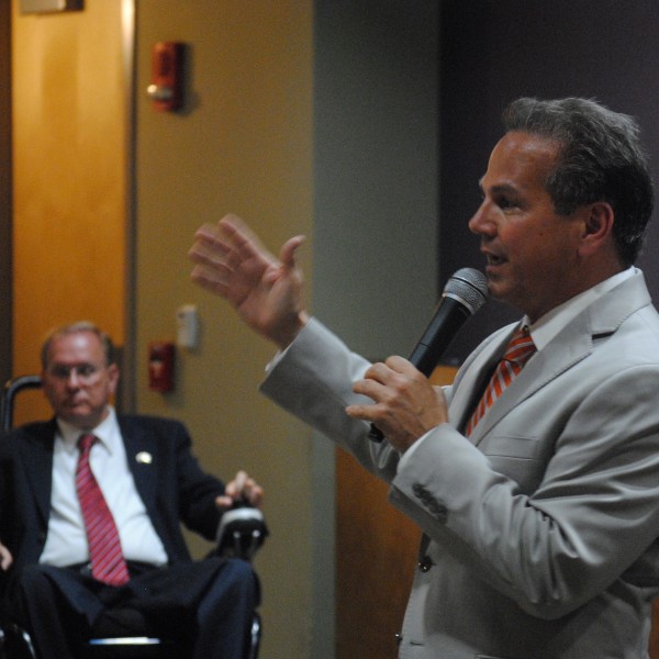 2016-06-29 Cicilline sit in 012