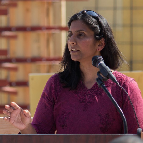 Kshama_Sawant_at_University_Commons_Groundbreaking