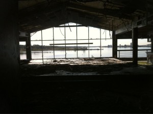 The old Shooters building at the top of Narragansett Bay has inexplicably been vacant for years. (Bob Plain) 